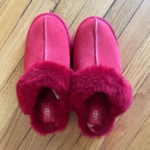 Red UGG Disquette slippers in size 9! Bought last year and only worn indoors